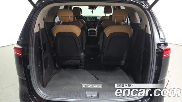 Kia Carnival 2021 — Şəkil 29/36