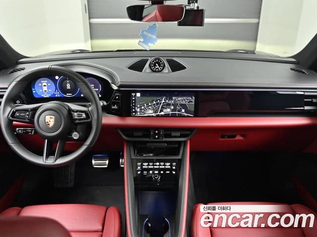 Porsche Macan EV 2025 — ფოტო 1/20
