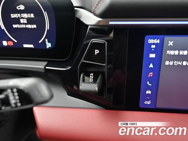 Porsche Macan EV 2025 — ფოტო 11/20