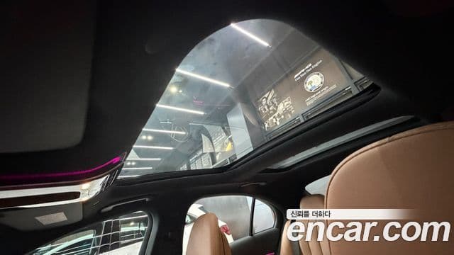 Mercedes-Benz E-Class 2025 — Фото 11/13