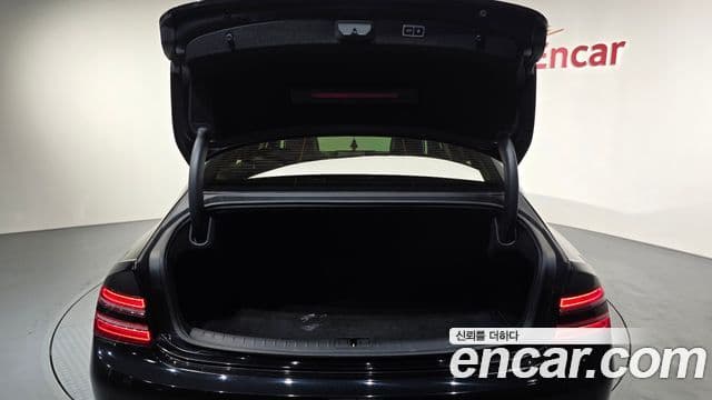 Genesis Electrified G80 2020 — ფოტო 17/20