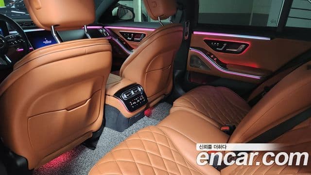 Mercedes-Benz S-Class 2022 — Photo 9/20