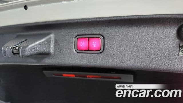 Mercedes-Benz S-Class 2022 — Photo 13/20