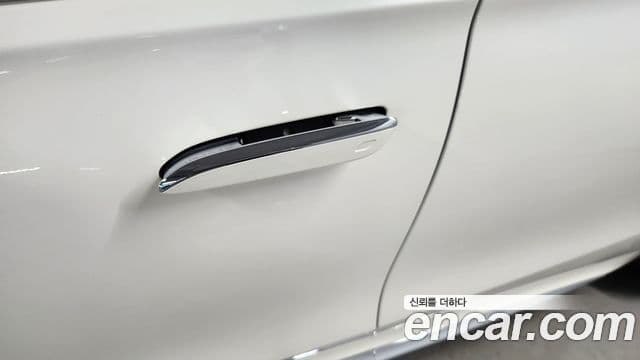 Mercedes-Benz S-Class 2022 — Photo 6/20