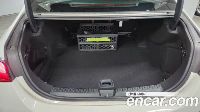 Mercedes-Benz E-Class 2025 — Şəkil 16/20