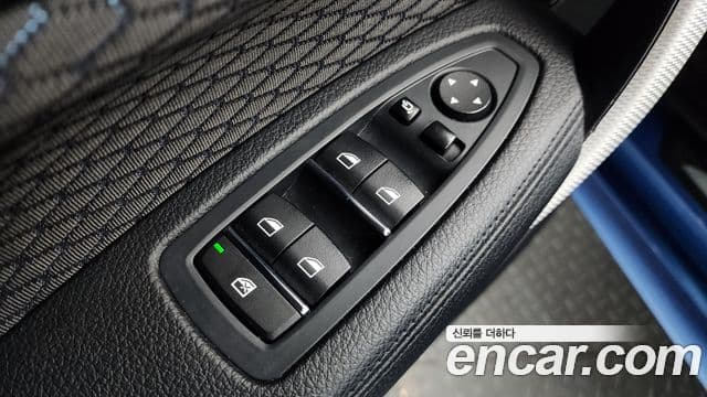 BMW 1 Series 2018 — Şəkil 16/33