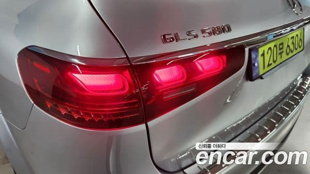 Mercedes-Benz GLS-Class 2024 — ფოტო 16/20