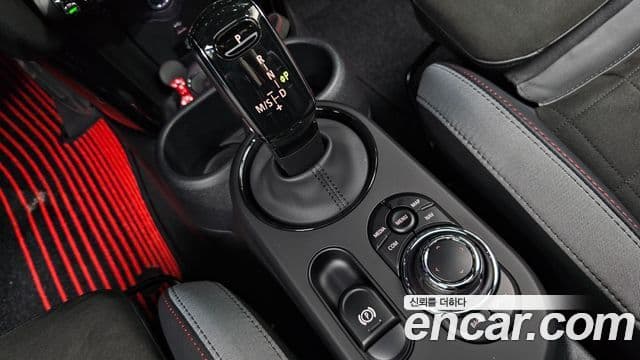 Mini Cooper S 2024 — ფოტო 9/20