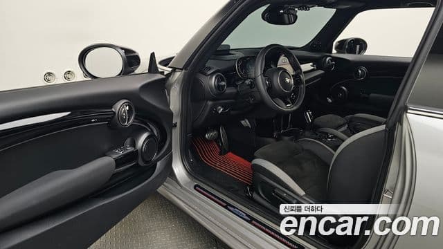 Mini Cooper S 2024 — ფოტო 10/20