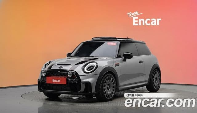 Mini Cooper S 2024 — ფოტო 1/20