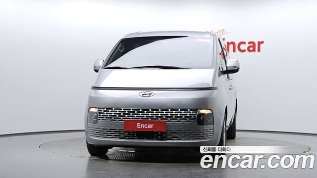 Hyundai Staria 2022 — ფოტო 3/20