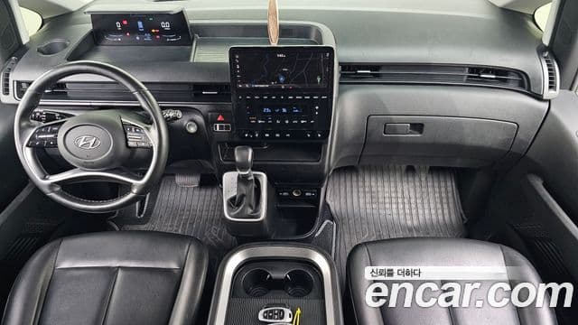 Hyundai Staria 2022 — ფოტო 7/20