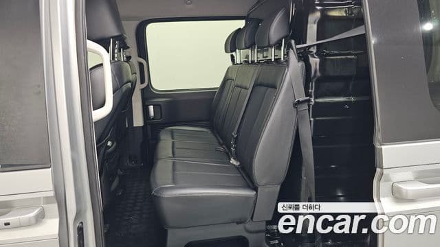 Hyundai Staria 2022 — ფოტო 12/20