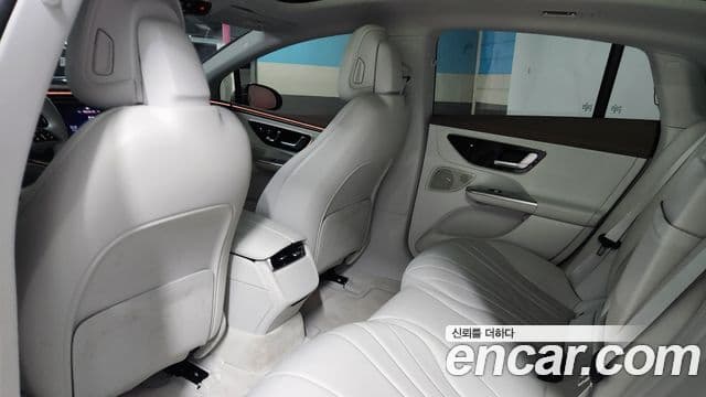 Mercedes-Benz EQE 2024 — ფოტო 9/20