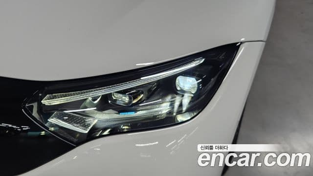 Mercedes-Benz EQE 2024 — ფოტო 19/20