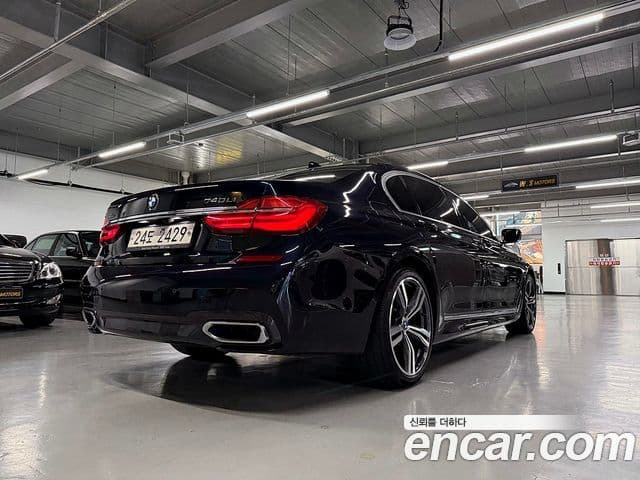 BMW 7 Series 2019 — ფოტო 5/20