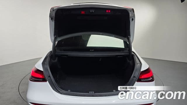 Mercedes-Benz E-Class 2020 — Şəkil 18/20