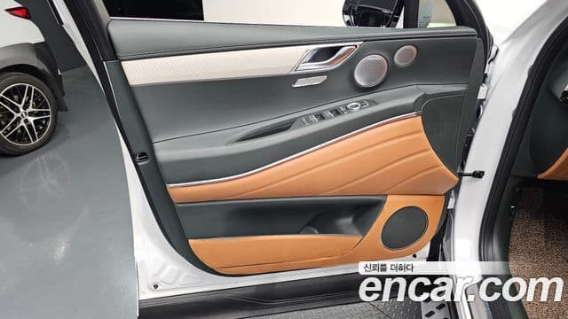 Genesis GV80 2025 — Photo 20/33