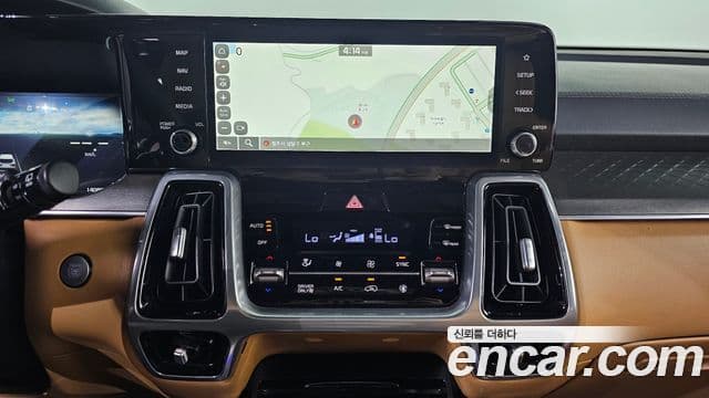 Kia Sorento 2022 — Şəkil 16/20