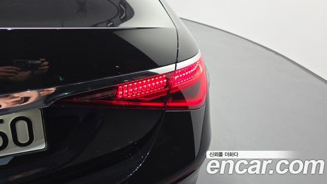 Mercedes-Benz S-Class 2021 — Photo 21/37