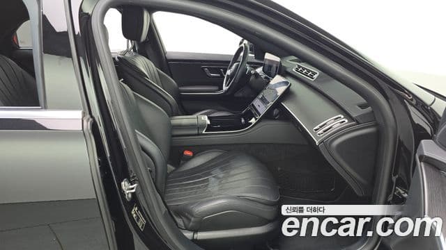 Mercedes-Benz S-Class 2021 — Photo 14/37