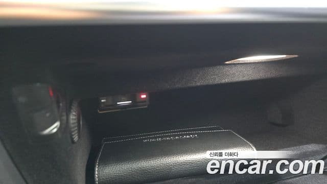 Mercedes-Benz S-Class 2021 — Photo 31/37