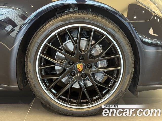 Porsche Panamera 2023 — ფოტო 1/20
