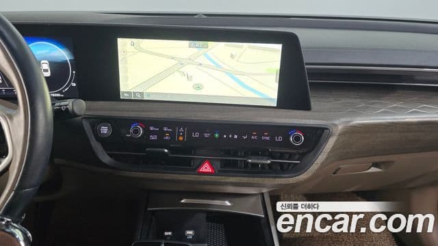 Kia K8 2021 — Şəkil 13/20