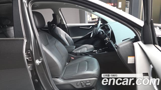 Kia Niro 2025 — Фото 11/20