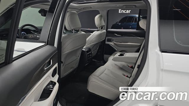 Jeep Grand Cherokee 2022 — Şəkil 12/20