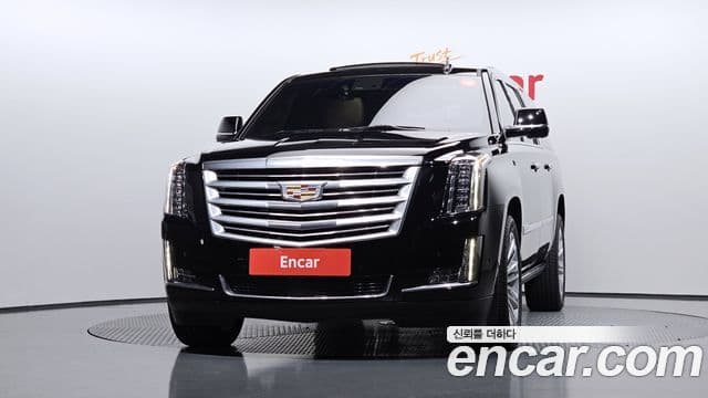 Cadillac Escalade 2019 — ფოტო 3/20