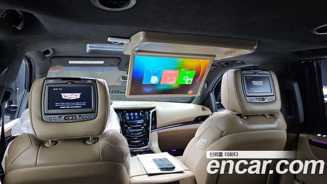 Cadillac Escalade 2019 — ფოტო 20/20