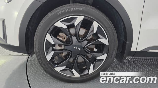 Kia Sorento 2024 — ფოტო 5/20