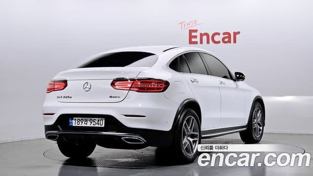 Mercedes-Benz GLC-Class 2018 — Şəkil 2/20
