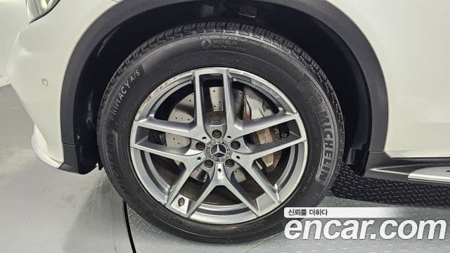 Mercedes-Benz GLC-Class 2018 — Şəkil 5/20