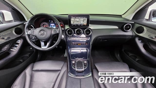 Mercedes-Benz GLC-Class 2018 — Şəkil 7/20