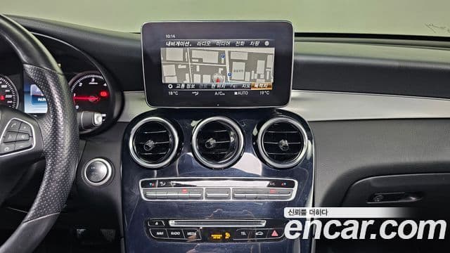 Mercedes-Benz GLC-Class 2018 — Şəkil 12/20