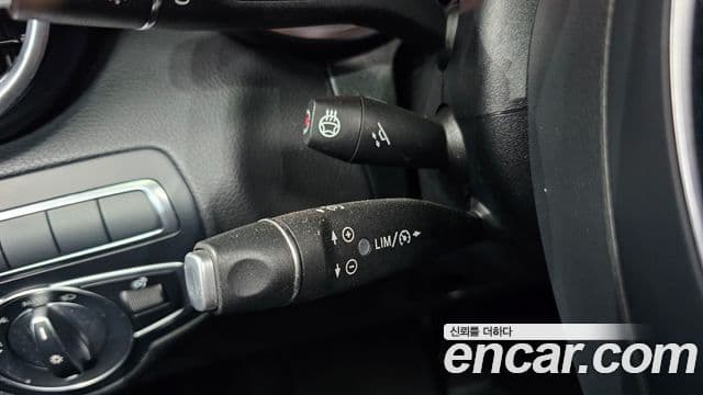 Mercedes-Benz GLC-Class 2018 — Şəkil 15/20