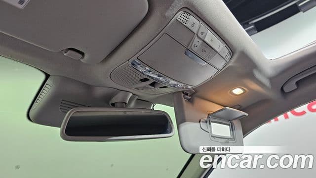 Mercedes-Benz GLC-Class 2018 — Şəkil 17/20
