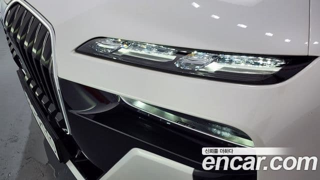 BMW 7 Series 2024 — Photo 24/36