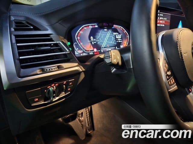 BMW X4 2025 — ფოტო 10/12
