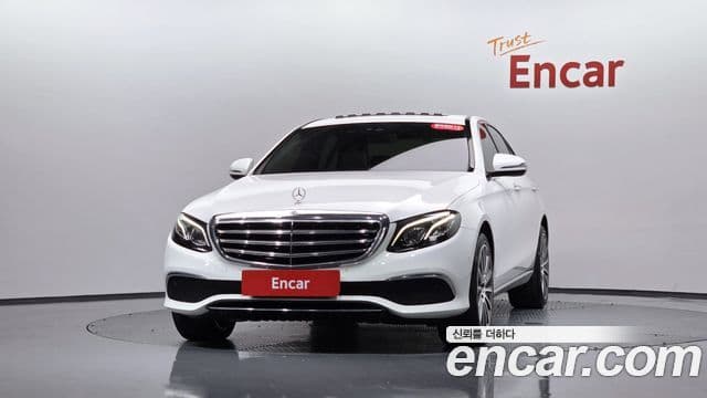 Mercedes-Benz E-Class 2019 — Фото 3/20