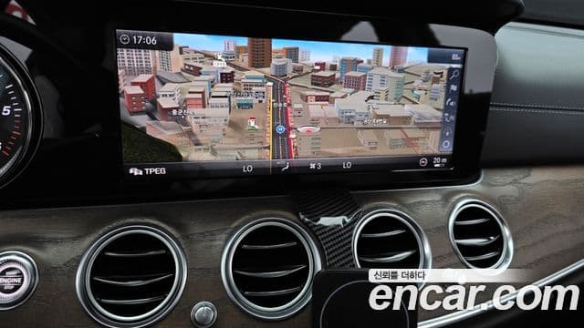 Mercedes-Benz E-Class 2019 — Фото 14/20
