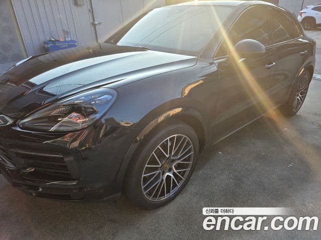 Porsche Cayenne 2022 — ფოტო 2/13