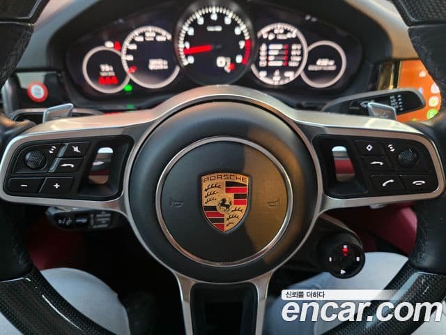 Porsche Cayenne 2022 — ფოტო 12/13