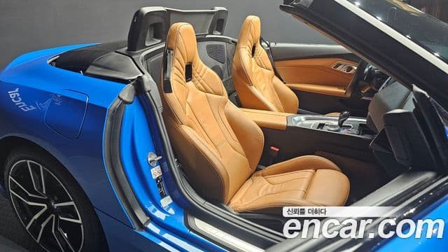 BMW Z4 2019 — Фото 12/20