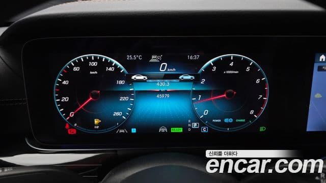Mercedes-Benz E-Class 2022 — ფოტო 6/20