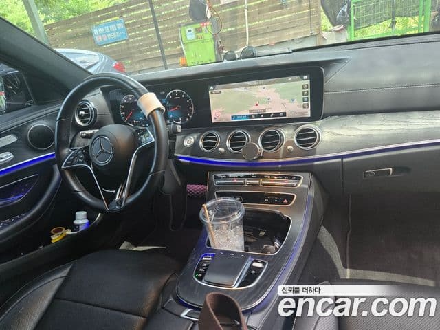Mercedes-Benz E-Class 2022 — Şəkil 6/10
