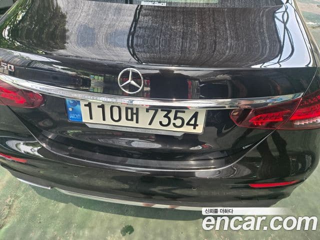 Mercedes-Benz E-Class 2022 — Şəkil 7/10