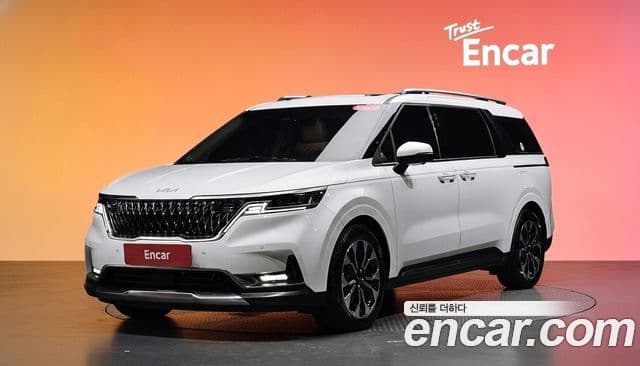 Kia Carnival 2023 — ფოტო 1/20